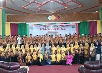 Ketua PKK Kota Subulussalam Hadiri Peringatan HUT Ke-63 PWRI, Menghargai Jasa Purnabakti