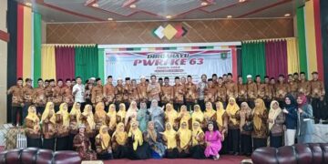 Ketua PKK Kota Subulussalam Hadiri Peringatan HUT Ke-63 PWRI, Menghargai Jasa Purnabakti