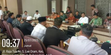 Masyarakat Penanggalan Gelar RDP Bersama DPRK Cari Solusi Konflik Dengan PT Laot Bangko