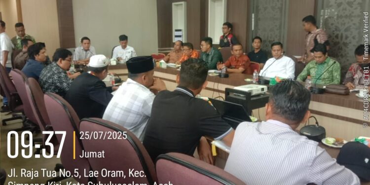 Masyarakat Penanggalan Gelar RDP Bersama DPRK Cari Solusi Konflik Dengan PT Laot Bangko