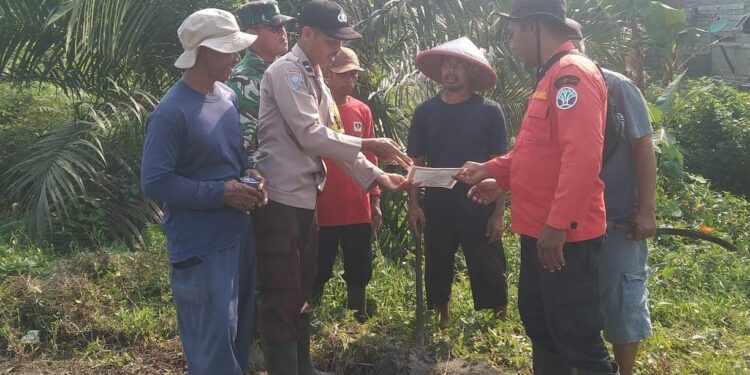 Polsek Teluk Meranti Gelar Patroli Terpadu Cegah Karhutla Bersama TNI, Manggala Agni, dan MPA