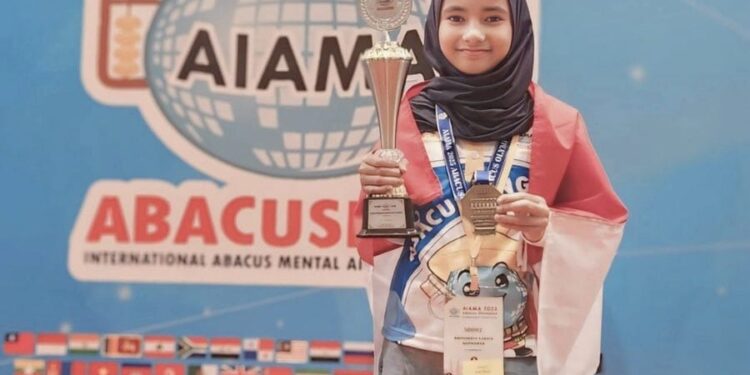 Siswi MIN 2 Langsa Raih Juara Dua Dunia Sempoa di Malaysia