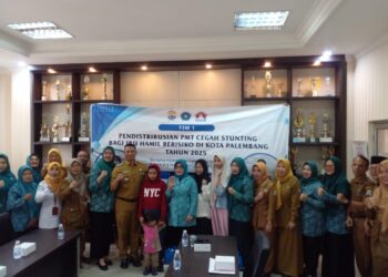Pendistribusian PMT Cegah Stunting Bagi Ibu Hamil Beresiko Di Kota Palembang