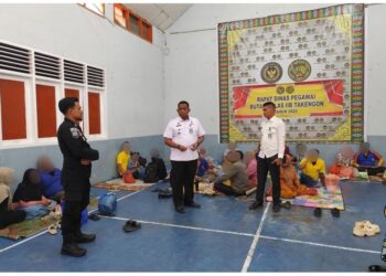 Kepala Rutan Takengon Menyapa Masyarakat Pengguna Layanan Dan WBP Saat Kunjungan