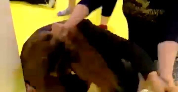 Tragedi Di Komunitas Zumba, Seorang Wanita Laporkan Tindakan Kekerasan Berulang