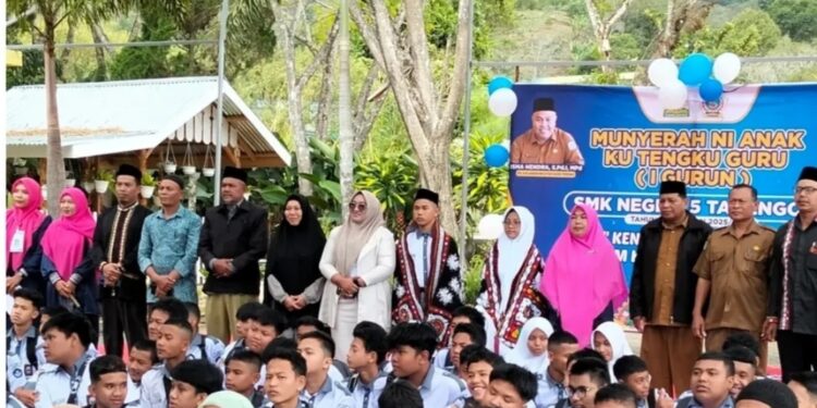Susilawati Dukung Tradisi “Serahen Anak Ku Teungku Guru”