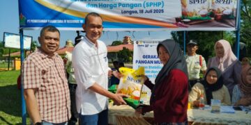 Gerakan Pangan Murah, PTPN IV Regional VI Salurkan Beras SPHP Satu Ton