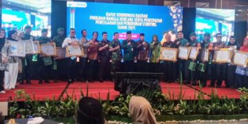 PTPN IV Regional 4 Raih Award Orang Tua Asuh Stunting BKKBN