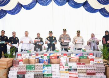 Bea Cukai Aceh Musnahkan Ratusan Ribu Batang Rokok Ilegal
