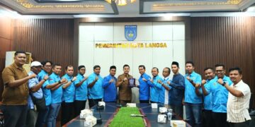 Wali Kota Langsa Dinobatkan Tokoh Peduli Pendidikan