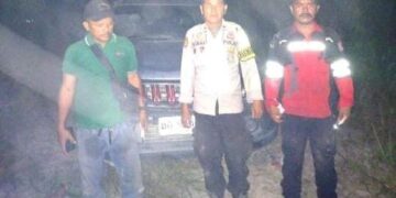 Bhabinkamtibmas Kerumutan Verifikasi Titik Hotspot di Desa Tanjung Air Hitam