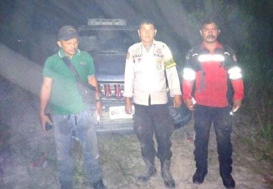 Bhabinkamtibmas Kerumutan Verifikasi Titik Hotspot di Desa Tanjung Air Hitam