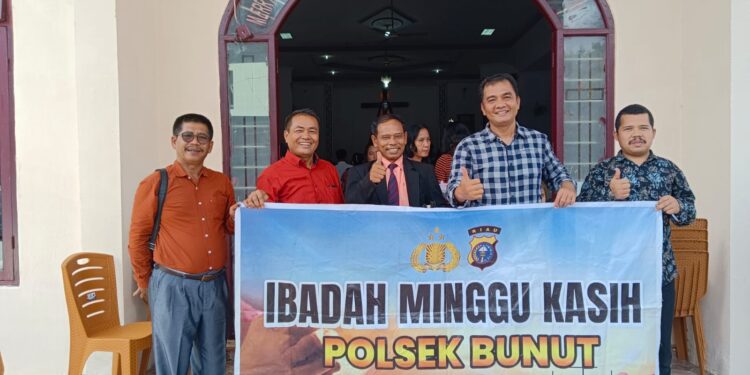 Polsek Bunut Gelar Ibadah Minggu Kasih, Ajak Jemaat Jaga Kamtibmas dan Larangan Bakar Lahan