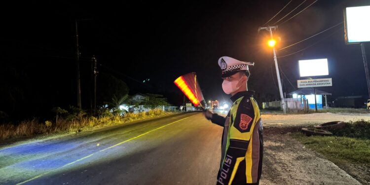 Satlantas Polres Banyuasin Gelar Hunting Patroli Subuh, Amankan dan Beri Himbauan