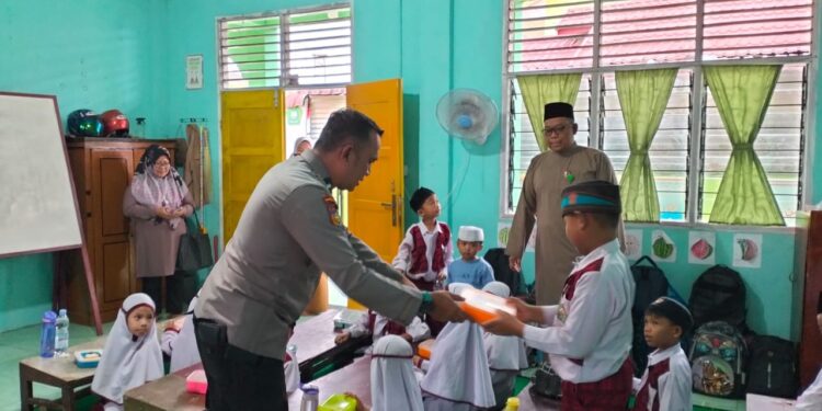 Tingkatkan Gizi Anak dan Ibu, 3.623 Porsi Makanan Bergizi Dibagikan di Kecamatan Tualang