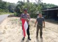 Sambut HUT RI ke-80, Polsek Kerumutan Ajak Warga Pangkalan Tampoi Kibarkan Bendera Merah Putih