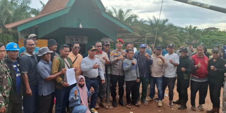 Polisi Amankan Aksi Damai Aliansi Pemuda Desa Kubangan di Pos KBA Ramin PT. THIP