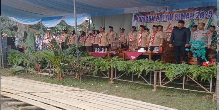 Wakili Kapolsek Pulau Rimau, Briptu Rizki Juanda Hadiri Upacara Pembukaan Jambore Ranting Selat Penuguan