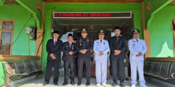 Upacara HUT RI ke-80 di Teluk Meranti Berlangsung Khidmat