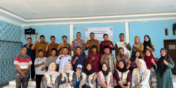 Bhabinkamtibmas Desa Ukui Dua Hadiri Penyuluhan Hukum Bersama Mahasiswa KKN Universitas Hang Tuah Pekanbaru