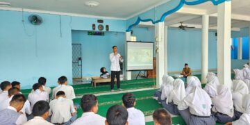 Satresnarkoba Melaksanakan Penyuluhan Bahaya Narkotika Di SMA Negeri 1 Banyuasin III