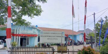 Semarak HUT RI ke-80, Diskominfo Gotong Royong Hias Halaman Kantor 