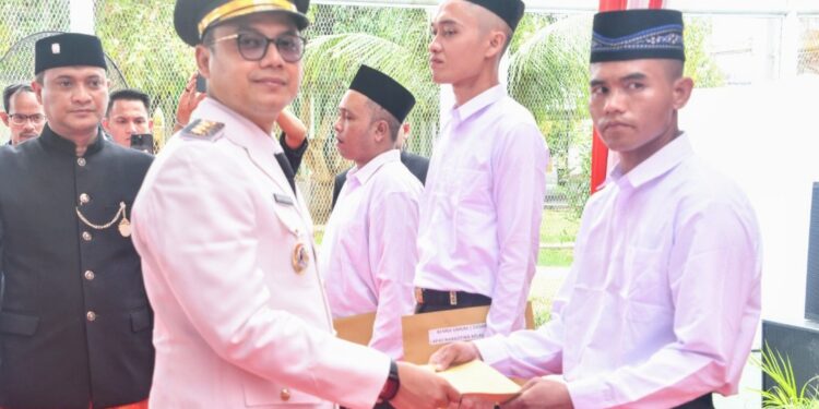 Wali Kota Langsa Serahkan Remisi Pada Sejumlah Napi di HUT Kemerdekaan RI ke-80