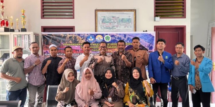 Tim PKMBP Unsam Dampingi Penguatan Tata Kelola dan Strategi Bisnis BUMK “Merak Jaya” di Desa Gelanggang Merak