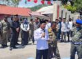 Asisten I Didampingi Plt Kasatpol PP-WH Jumpai Massa AMG Unjuk Rasa