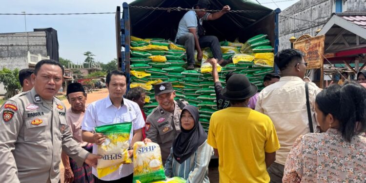 Polsek Tungkal Ilir Sukses Gelar Gerakan Pangan Murah, 8 Ton Beras Bulog Ludes Terjual