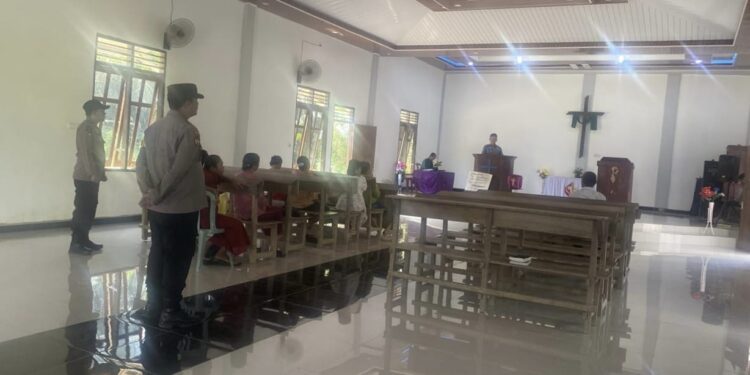 Polsek Pangkalan Lesung Amankan Ibadah Minggu, Gereja GMI Jadi Lokasi Patroli