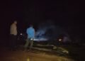 Polisi Polsek Linge Sigap Tangani Kebakaran Rumah di Kampung Kemerleng