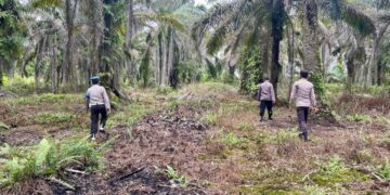Polisi Ini Sosialisasikan Maklumat Kapolda Riau Cegah Karhutla di Wilayahnya