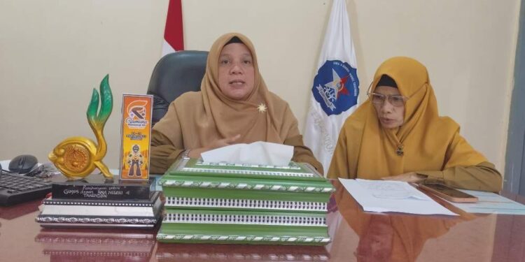 Kepala Sekolah SMAN 4 Takengon Gelar Konferensi Pers Terkait Surat Pemberitahuan Reje Pinangan