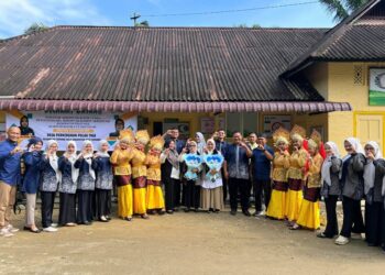 Tim Surveyor Akreditasi Survei Klinik Cut Meutia III di Pulau Tiga Milik PT CMN