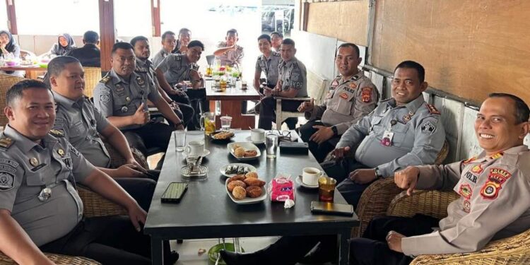 Perkuat Sinergi, Karutan Takengon Rusli Dan Kapolsek Bebesen Coffee Morning Bersama
