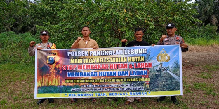 Polsek Pangkalan Lesung Gencar Sosialisasikan Maklumat Kapolda Riau Terkait Bahaya Karlahut