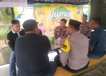 Polsek Ukui Gelar Jumat Curhat, Warga Sampaikan Aspirasi Soal Karlahut, SKCK, dan Remaja Nongkrong Malam