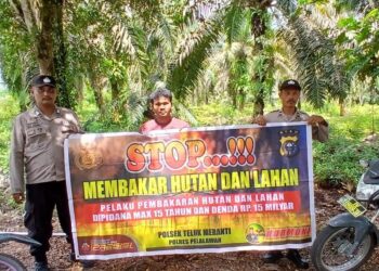 Cegah Karhutla, Polsek Teluk Meranti Sebar Maklumat Kapolda Riau dan Edukasi Warga