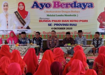 Kapolsek Pangkalan Lesung Hadiri Kegiatan Membatik Serentak Tiga Kecamatan di Desa Rawang Sari