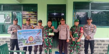 Polsek Bunut Beri Kejutan Ulang Tahun untuk TNI di HUT ke-80