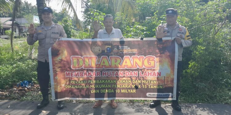 Polsek Kuala Kampar Sosialisasikan Larangan Bakar Lahan di Tanjung Sum