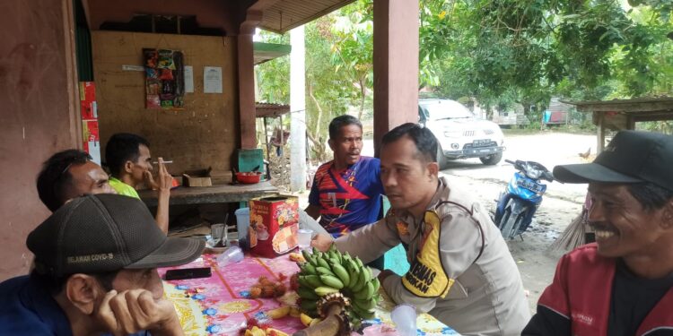 Sambang Warga di Langgam, Polisi Ingatkan Pentingnya Stabilitas Keamanan