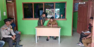 Bhabinkamtibmas Bunut Sambangi Warga, Ajak Tangkal Hoaks dan Jaga Kamtibmas