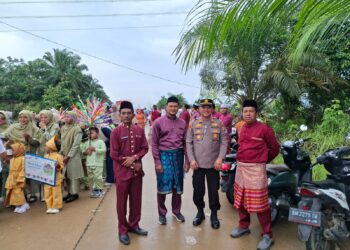 Meriah, Pawai Akbar Peringatan Hari Jadi ke-26 Kabupaten Pelalawan Digelar di Pangkalan Lesung