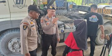 Polsek Pangkalan Kerinci Patroli di Mandiri Swalayan dan SPBU, Situasi Kondusif