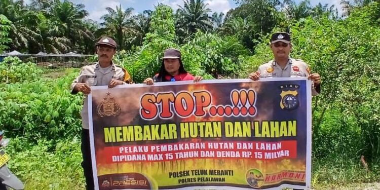 Polsek Teluk Meranti Sebar Maklumat Kapolda Riau, Warga Diimbau Waspadai Karhutla