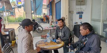 Sosialisasi Bahaya Karhutla dan Hoaks, Bhabinkamtibmas Bunut Sambangi Desa Binaan