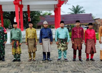 Dua Kecamatan Gelar Upacara HUT Pelalawan ke-26, Polsek Bunut Turut Hadir di Lapangan