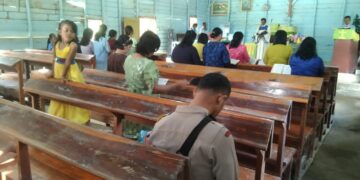 Polsek Langgam Gelar Ibadah Minggu Harmoni di Gereja HKI Desa Segati